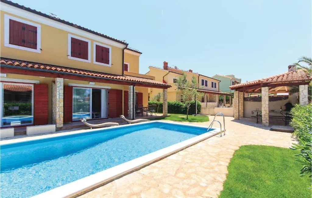 Apartment I & M Guest House Banjole Croatia