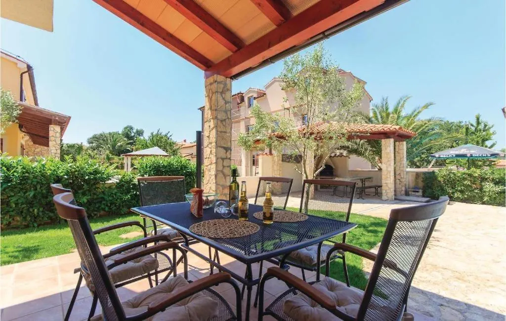 I & M Guest House Banjole 0*,  Croatia