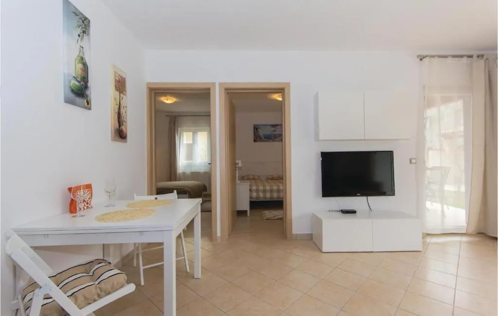 Apartment I & M Guest House Banjole