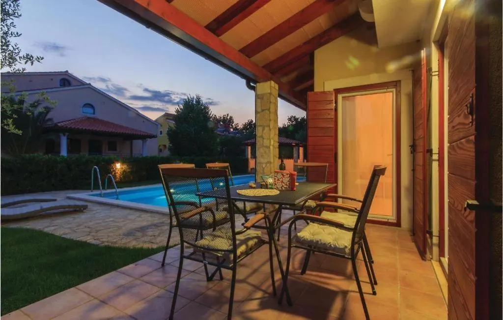 Apartment I & M Guest House Banjole Croatia